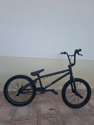 Bicicleta BMX GT Bikes Negra