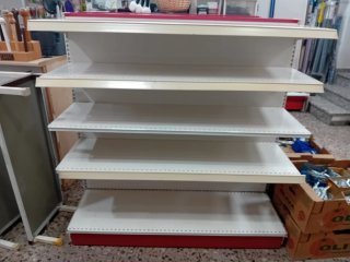 Estantería góndola metálica roja y blanca