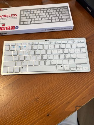 Tastiera Wireless Bluetooth Trust NADO QWERTY