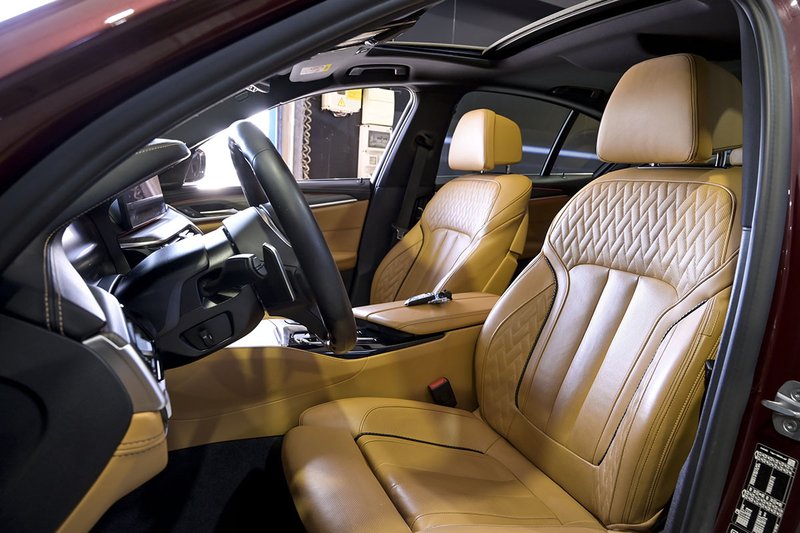 BMW Serie 5 2021, foto 25