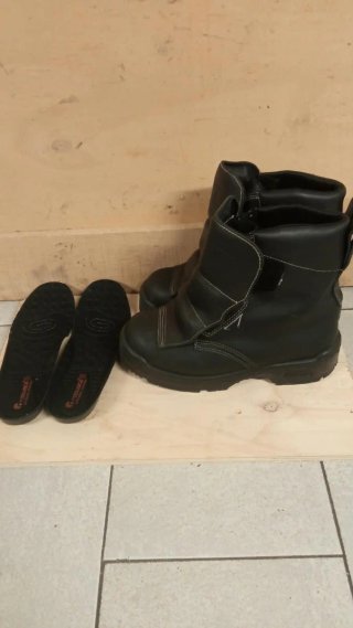 Scarpe antinfortunistiche alte nere