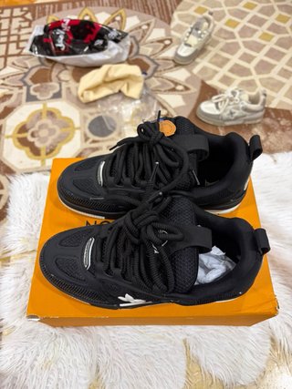 Scarpe Louis Vuitton nere e bianche