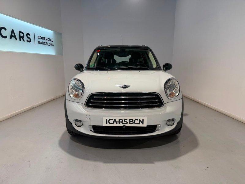 MINI Countryman Cooper 2011, foto 2