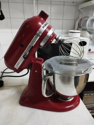 Batidora KitchenAid Artisan Roja