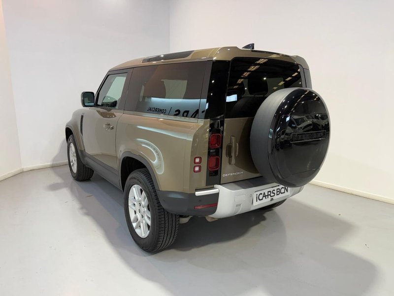 Land Rover Defender 2023, foto 6