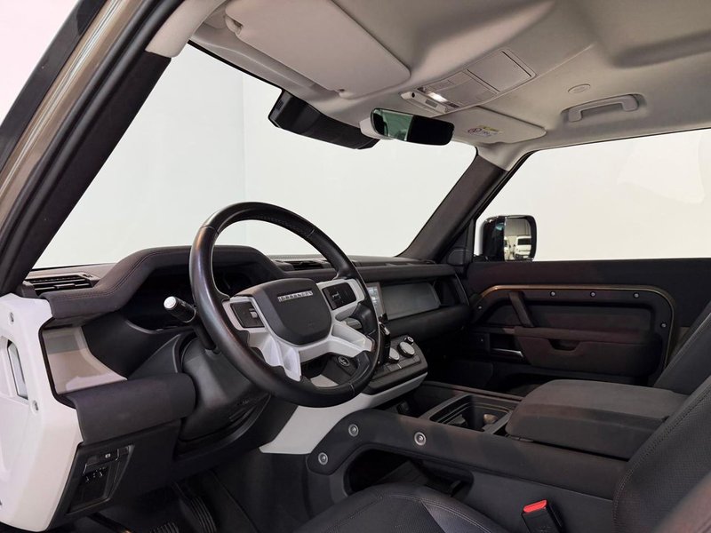 Land Rover Defender 2023, foto 8