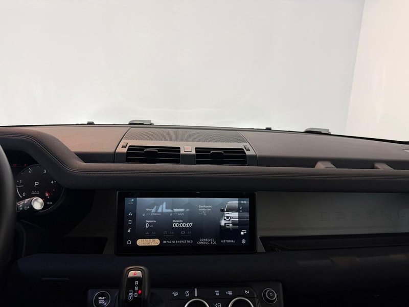 Land Rover Defender 2023, foto 10