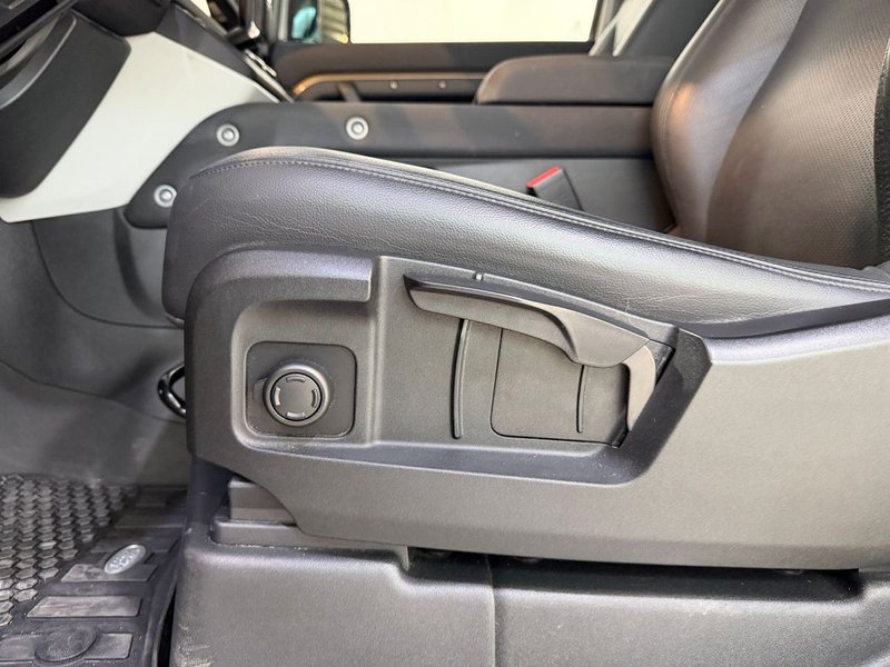 Land Rover Defender 2023, foto 18