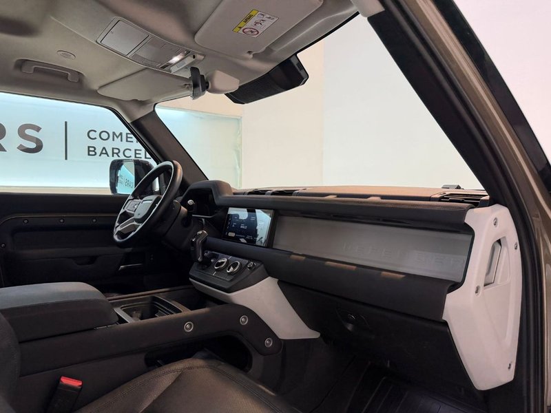 Land Rover Defender 2023, foto 20