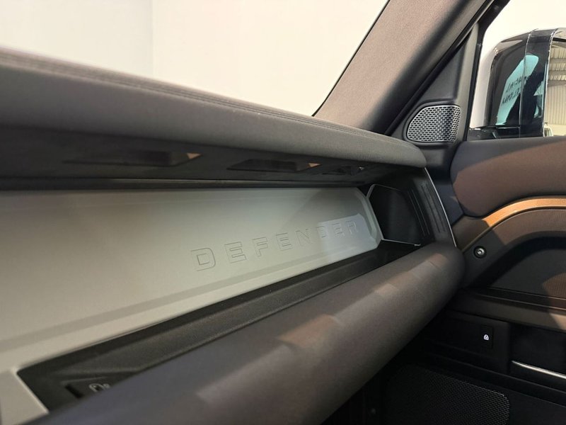 Land Rover Defender 2023, foto 26