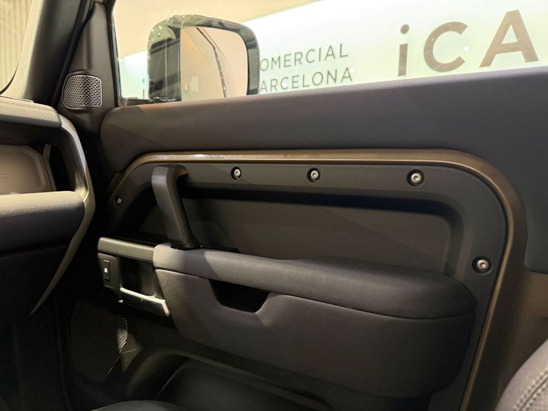 Land Rover Defender 2023, foto 29