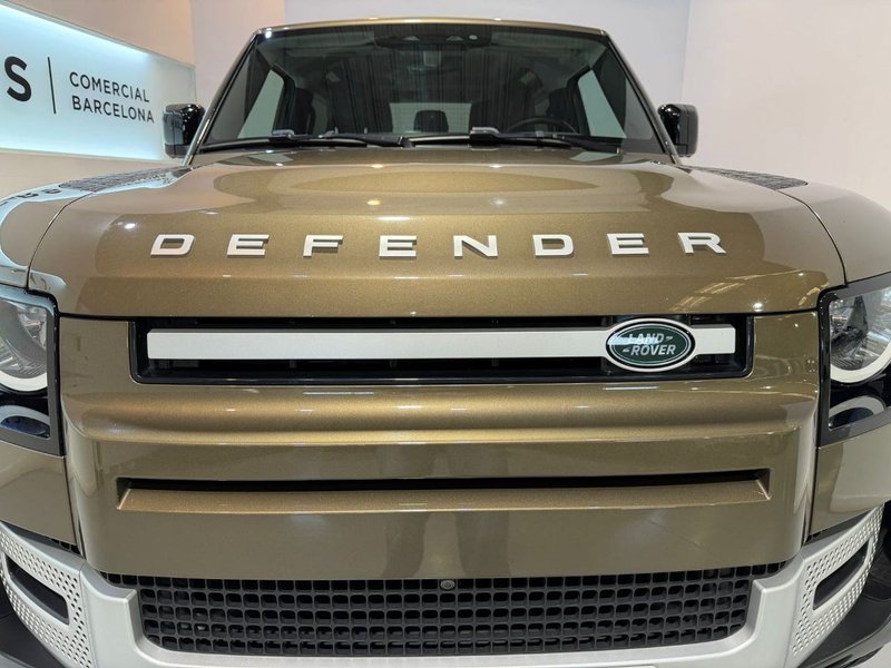 Land Rover Defender 2023, foto 32
