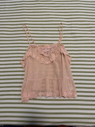 Blusa Stradivarius rosa con encaje