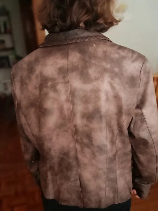 Cazadora de cuero marrón