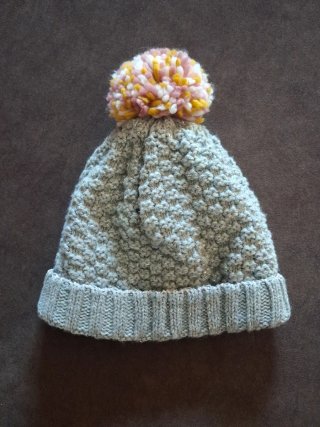 Gorro de lana con pompón