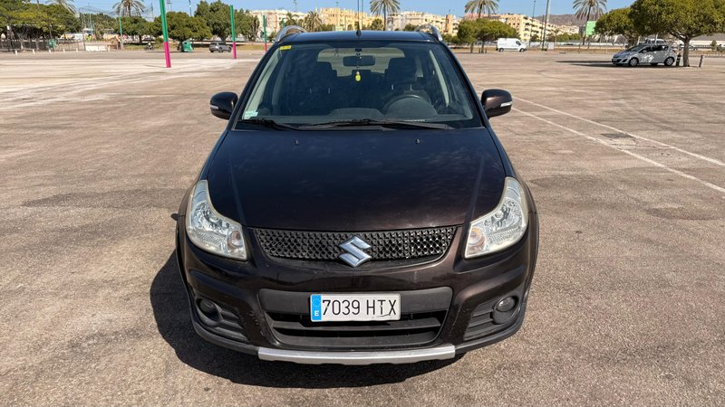 Suzuki SX4 2013 - foto 1