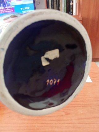 Jarrón de porcelana azul y dorado alcobaca