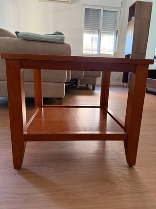 Mesa de centro de madera y cristal