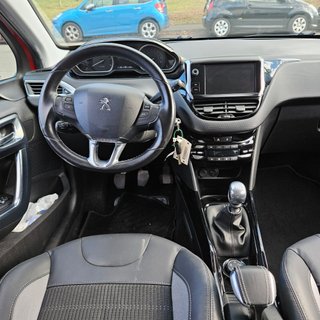 Peugeot 2008 Allure 1.6 BlueHDi 120