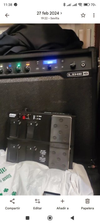 Amplificador Line 6 Spider V120 MKII + Pedalera