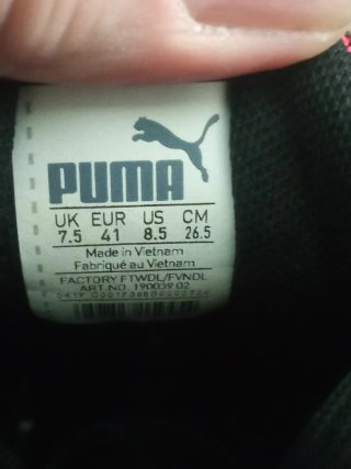 Zapatillas Puma Talla 41 Rojas y Negras