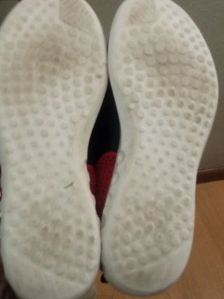 Zapatillas Puma Talla 41 Rojas y Negras