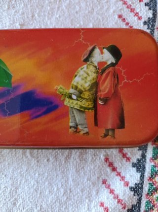 Estuche metálico vintage años 80