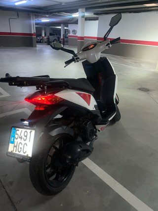 Aprilia Sportcity One 125cc Blanca