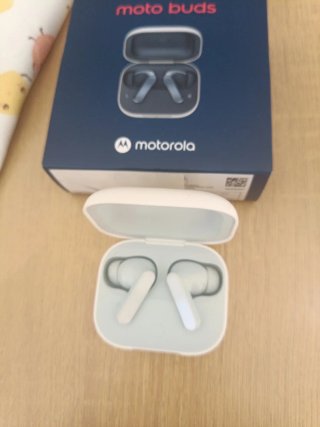 Pacchetto esclusivo Motorola con Moto G85 5G e Moto Buds