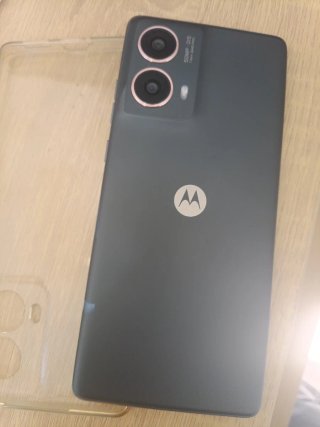 Pacchetto esclusivo Motorola con Moto G85 5G e Moto Buds