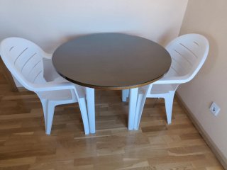 URGE VENTA Mesa redonda cristal y 4 sillas jardín