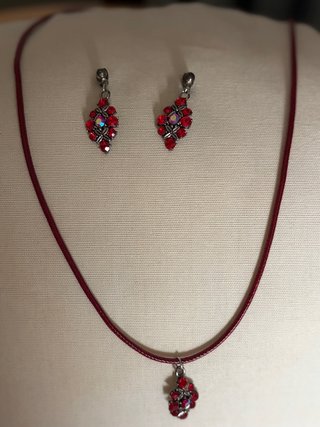 Conjunto Pendientes y Collar Rojo