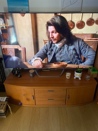 Televisor 65 comprado en Junio
