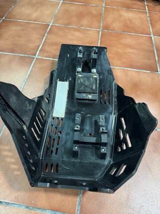 Cubre cárter AXP BMW F 900 GS
