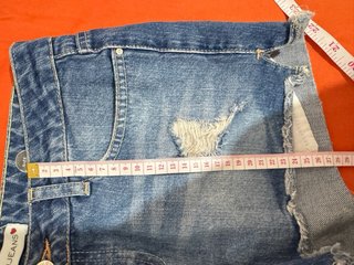 Mid rise fit y2k 2000s style vintage denim shorts