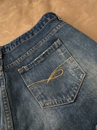 Mid rise fit y2k 2000s style vintage denim shorts