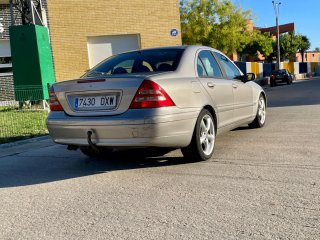 Mercedes-Benz Clase C 2003