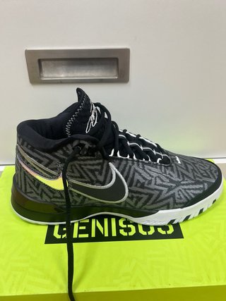 Zapatillas Baloncesto Nike Talla 40.5 Nuevas