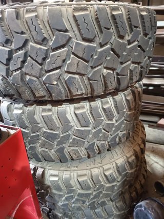 Llantas aluminio con Cooper Discoverer STT PRO