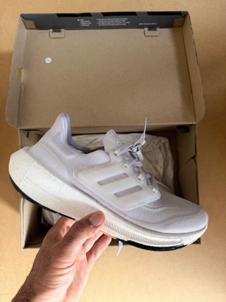 Adidas UltraBoost Light 41 1/3 Performance