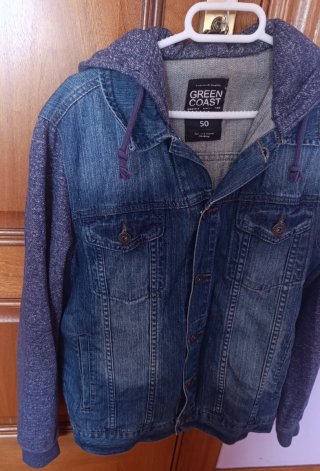 Chaqueta vaquera con capucha niño 10-12 años