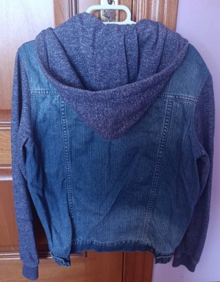 Chaqueta vaquera con capucha niño 10-12 años