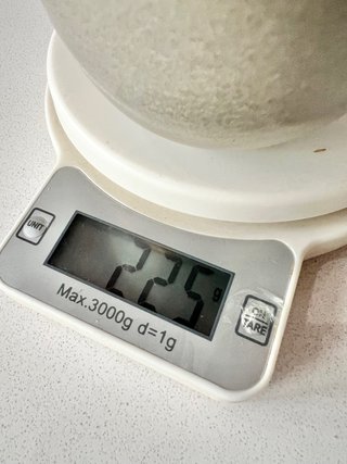 Jarrón Serra vintage gris con detalles dorados