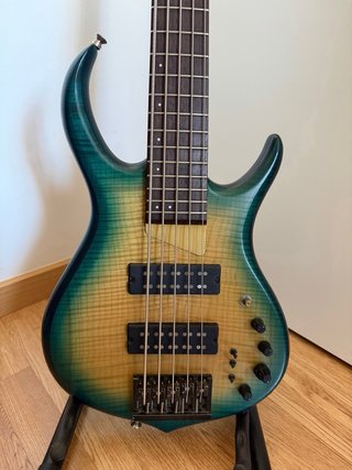 Bajo Marcus Miller M7 5 cuerdas