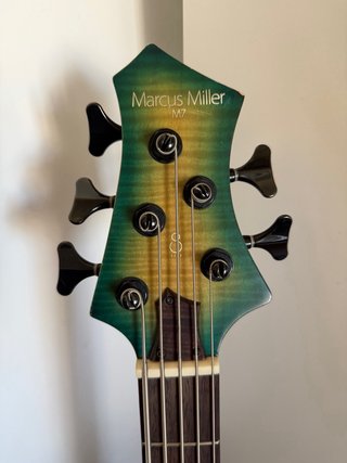 Bajo Marcus Miller M7 5 cuerdas