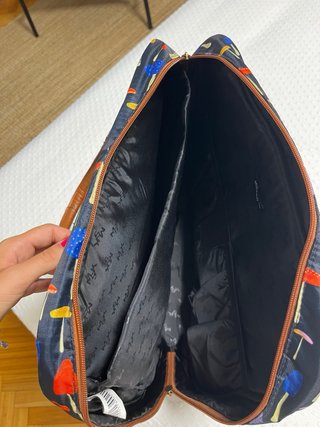 Bolso bandolera con estampado de setas