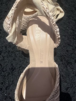 Sandalias ERA beige talla 38