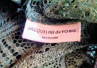 Blusa verde con encaje