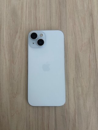 iPhone 15 en muy buen estado.