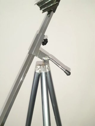Cavalletto per pittura in metallo